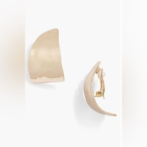 Open Edit 
Curved Clip-On Half Hoop Earrings